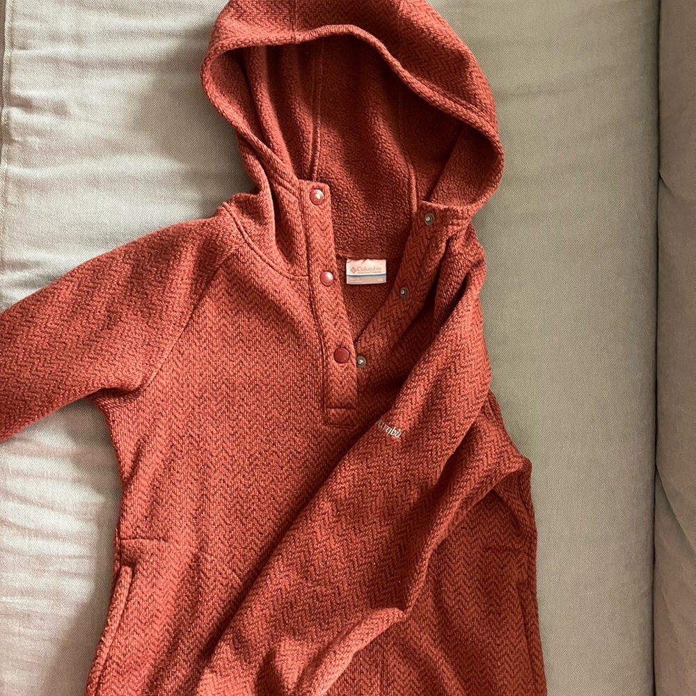 Columbia Women’s Rust Hooded Sweater with Pockets